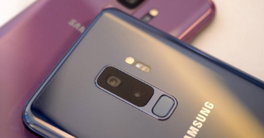 Galaxy S10e泄漏展示了指纹扫描仪的新位置