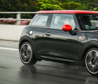 新的MINI John Cooper Works现在在新加坡上市