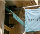 LVMH宣布以130亿英镑的价格收购Tiffany＆Co