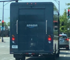 亚马逊开始推出更大的UPS和FedEx送货卡车